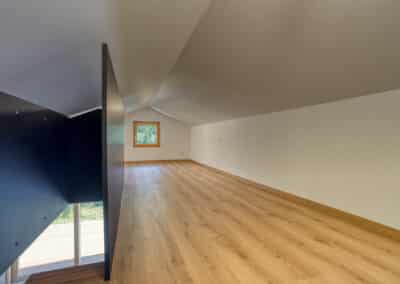 Rénovation mezzanine parquet moderne et espace lumineux à Chamoson