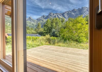 Terrasse rénovée en lame mélèze bois naturel à Chamoson